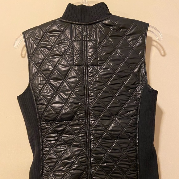 Prana Size Small Diva Quilted Vest Ribbed Sides Sherpa Lined Zipper Pockets - Picture 2 of 4